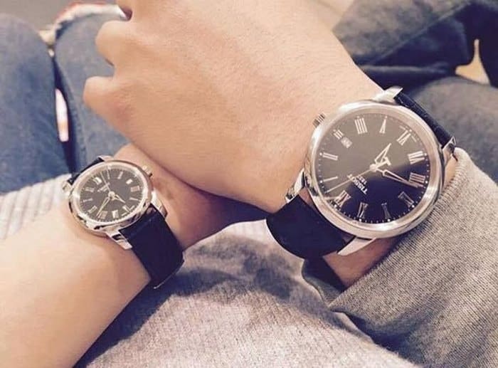Một chiếc đồng hồ đeo tay tuyệt đẹp cũng là gợi ý không tồi
